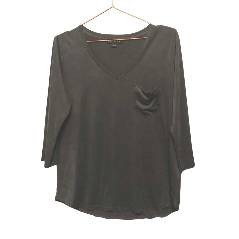 Tribal Gray 3/4 Sleeve V-Neck Top - Size Medium